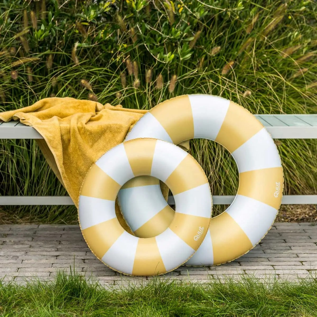 Swim Ring - Banana Blue 60cm