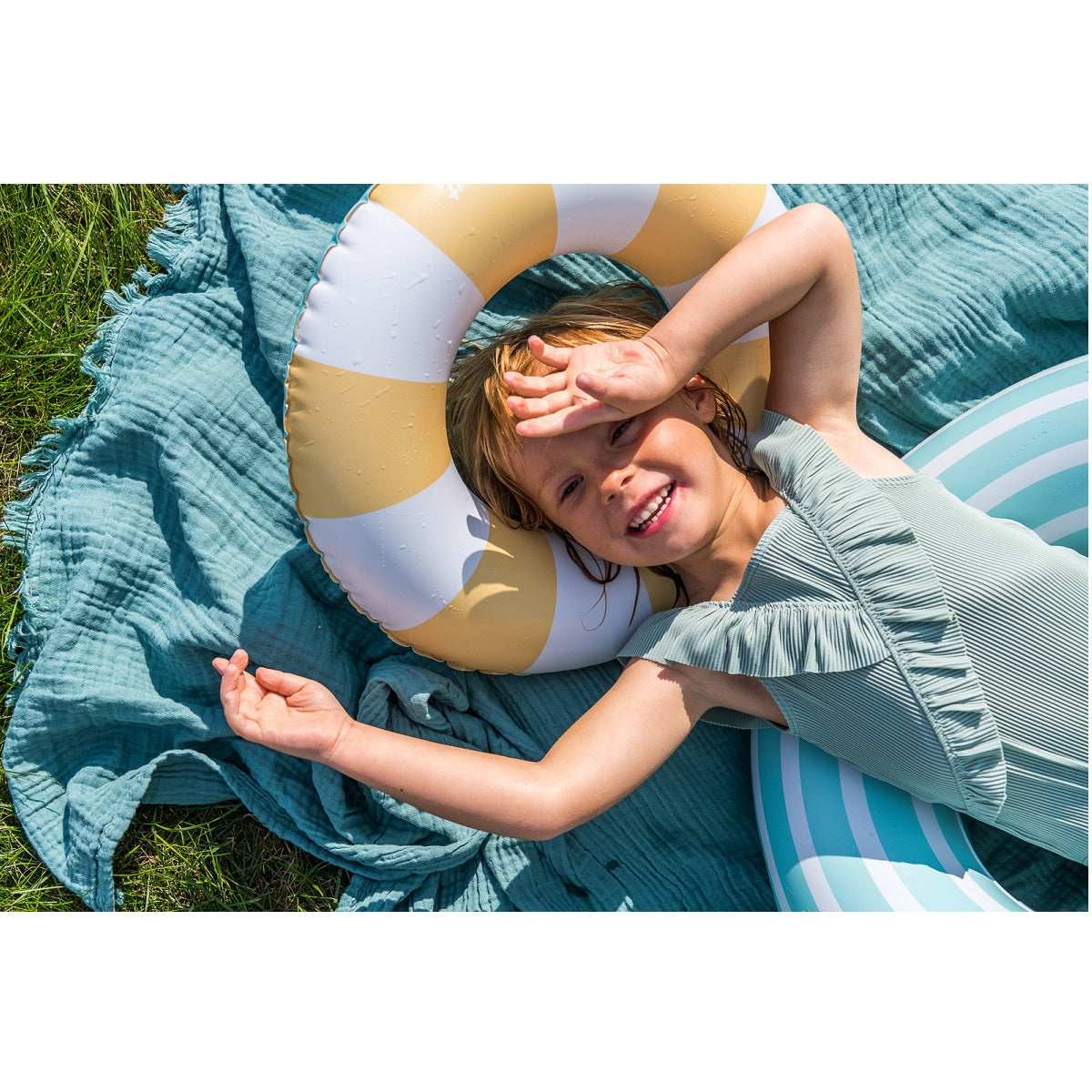 Swim Ring - Banana Blue 60cm