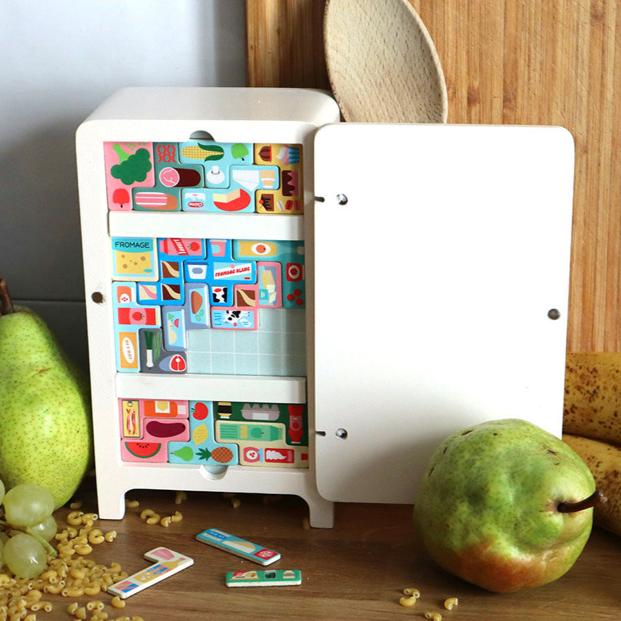 Pack it Right Fridge by Ingela P Arrhenius